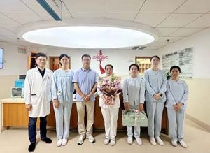 暖心慰问送祝福 致敬白衣天使——各级领导莅临我院开展护士节慰问活动