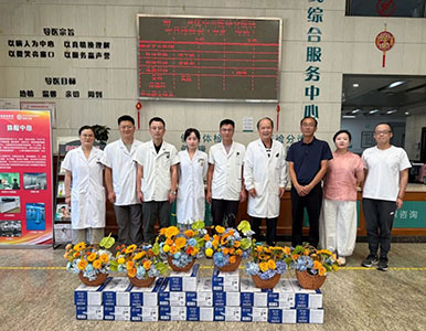 情系医者送慰问 暖心祝福励精进 | 南太湖新区领导医师节前夕慰问我院医务工作者